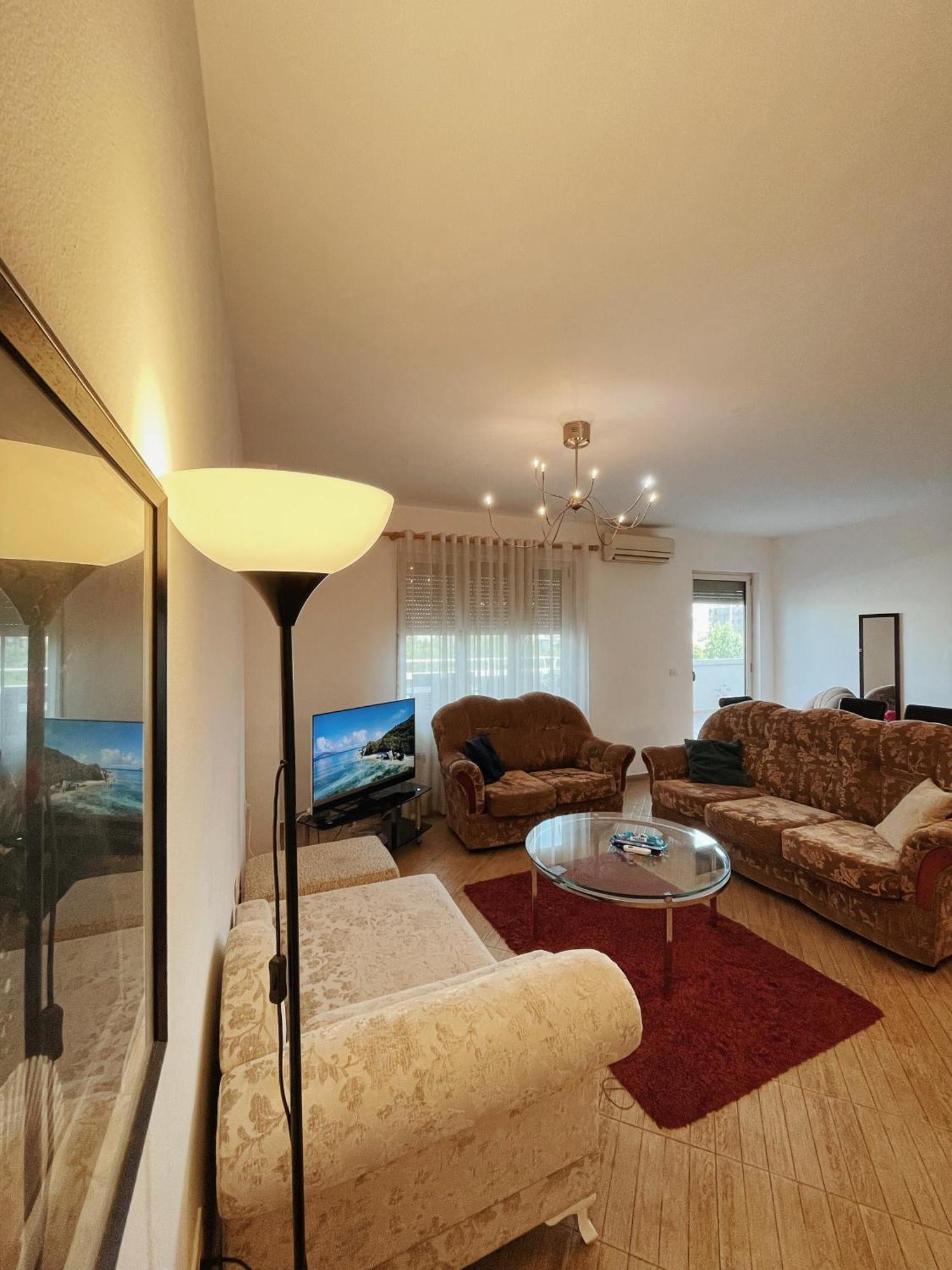 Lovely Apartment Tirana Exterior photo