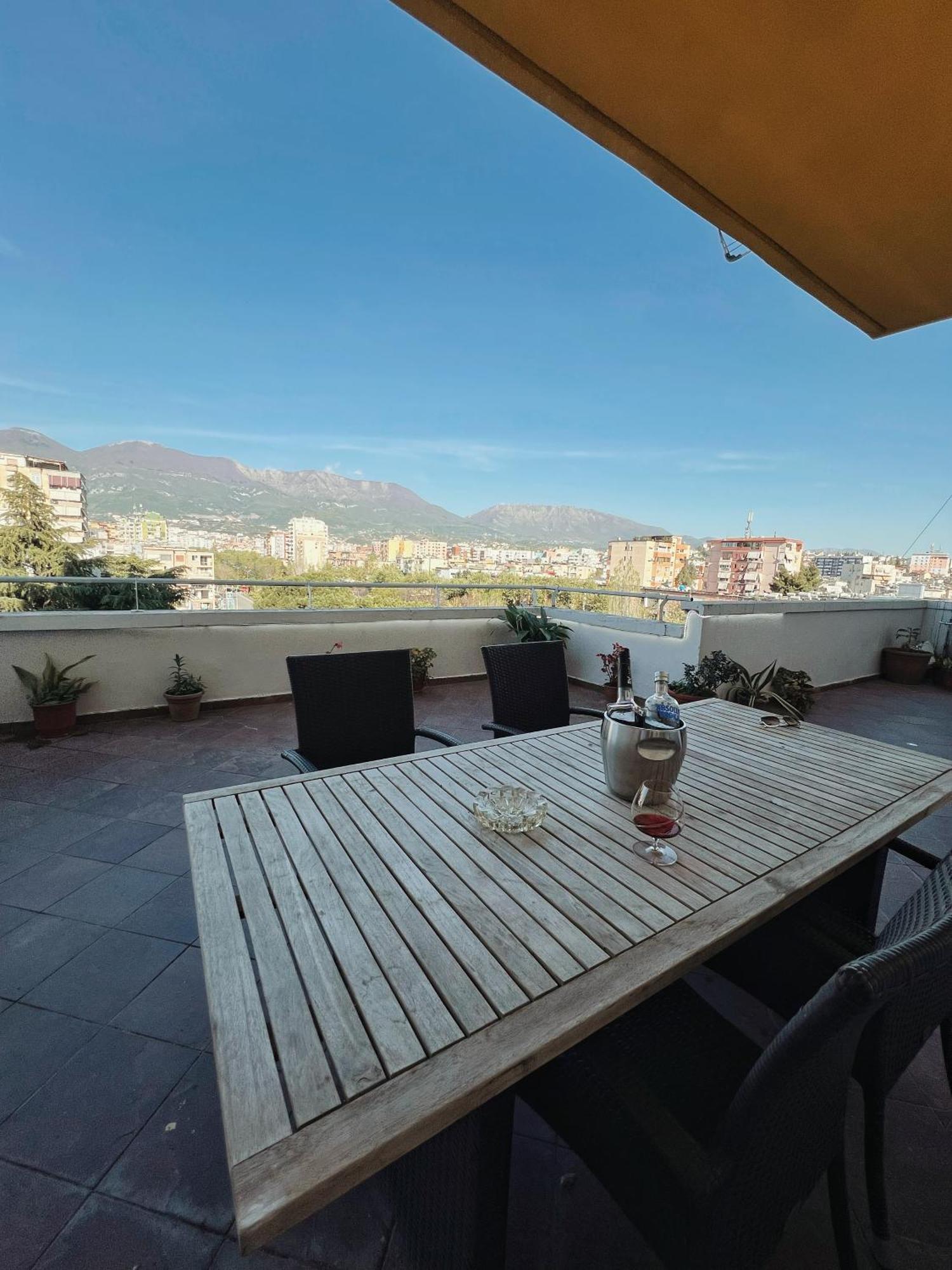 Lovely Apartment Tirana Exterior photo